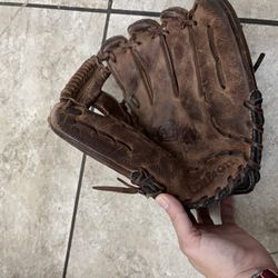 Baseball Glove 