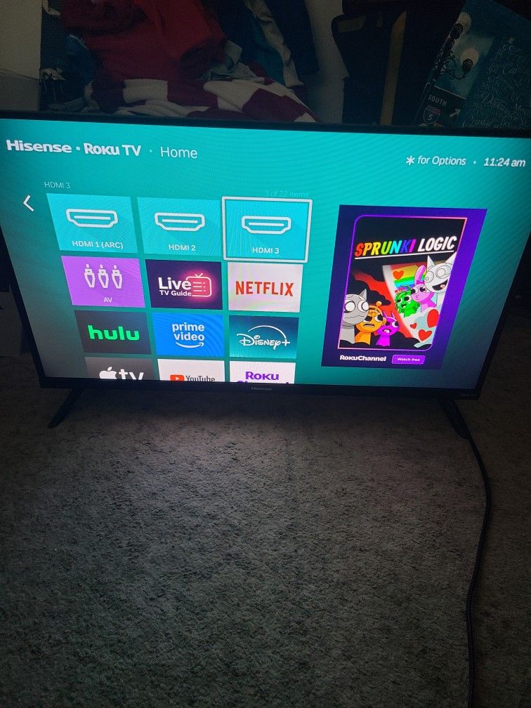 Hisense ROKU HD SMART TV 32 INCHES WITH REMOTE AND BOX