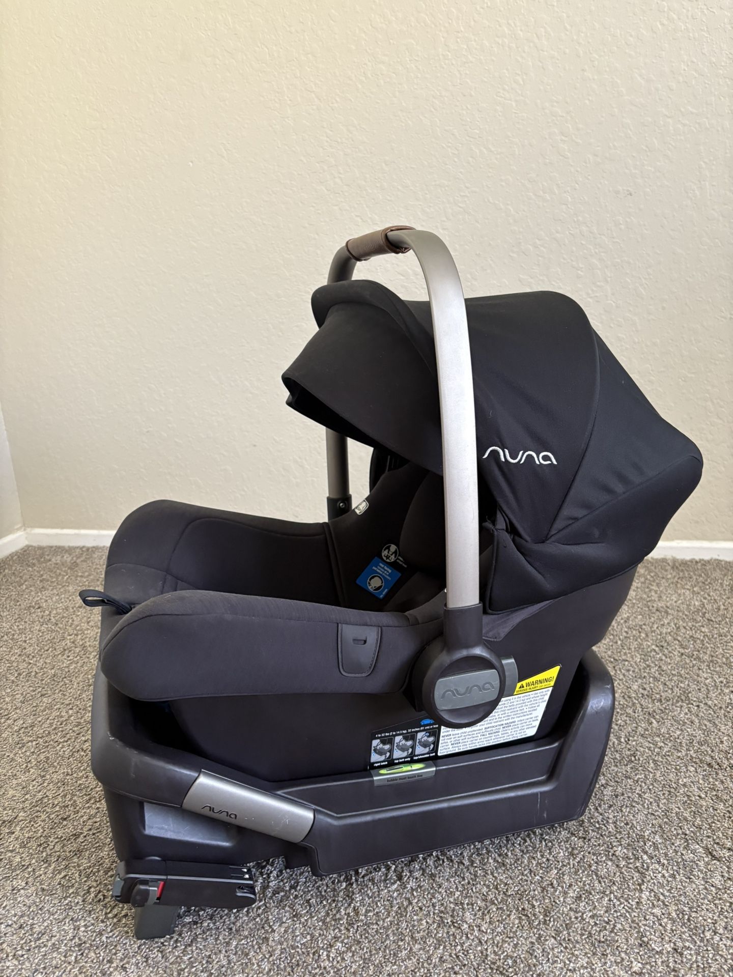 BABY CARSEAT NUNA