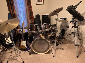 Tama Drum Set