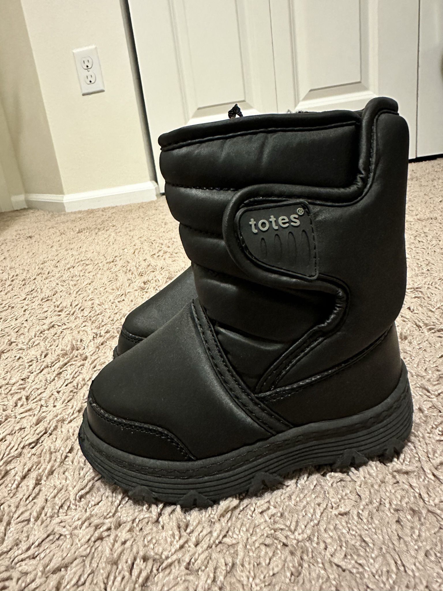 New!! Baby/Toddler Black Snow Boots Size 7c
