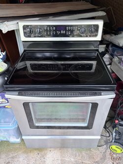 Whirlpool electric stove/oven