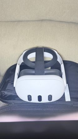 Meta Quest 3 VR Headset – Great Condition, Fully Functional