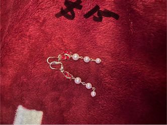 Long pearl earrings
