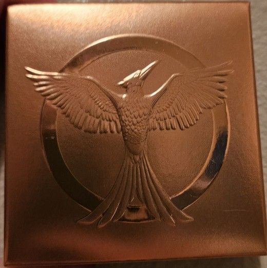 Revolution pressed powder