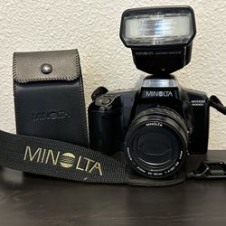 Minolta Maxxum 5000i 35mm Film Camera (1986)