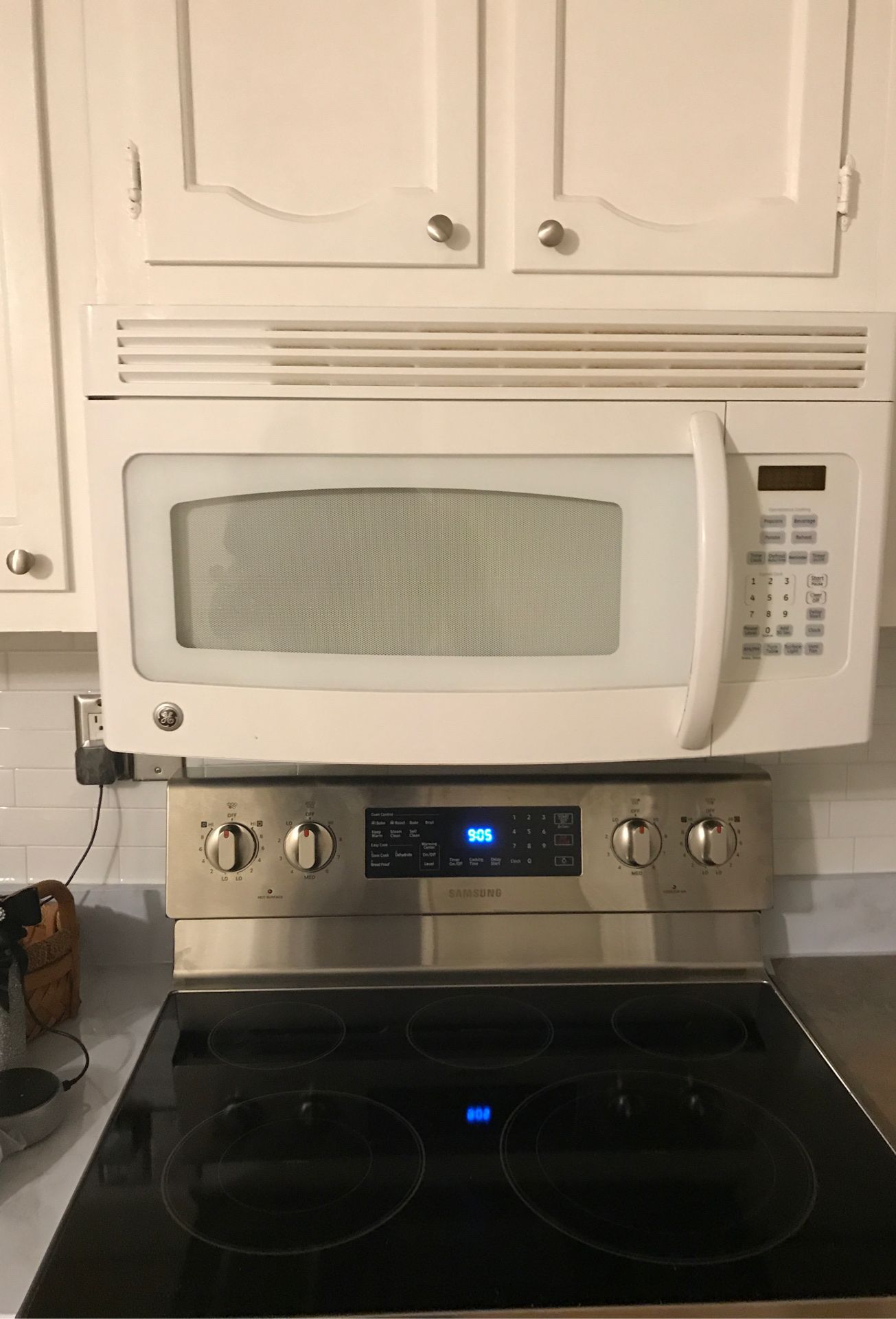 Great Working Microwave-GE