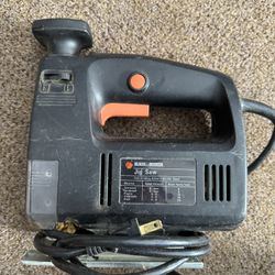 Black And Decker Jig Saw With Variable Speed And Scroll