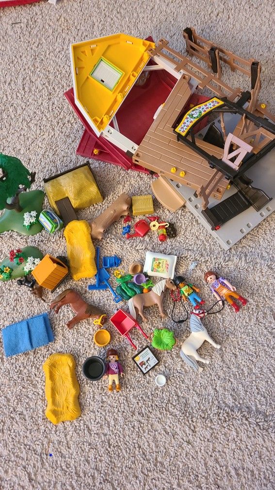 Playmobil Country Pony Farm