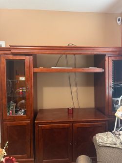 Entertainment center with lighting