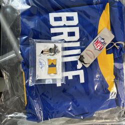 Isaac Bruce Autographed Jersey & 1/2 Flawless Patch Card