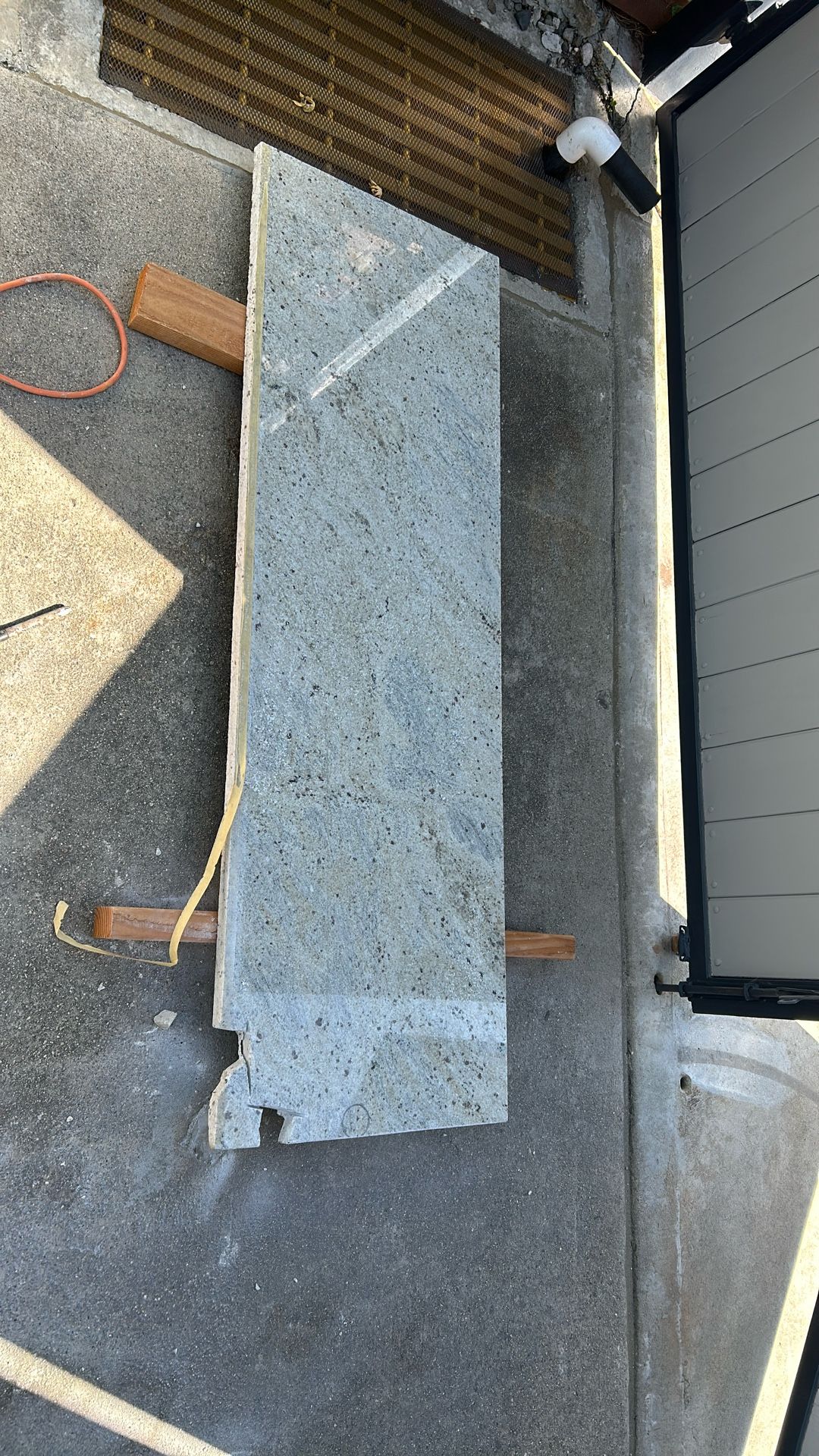 Granite Remnant (Kashmir White) Natural Stone