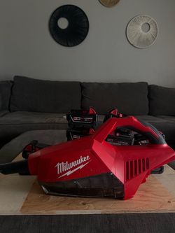 Milwaukee M18 Portable HEPA Vacuum