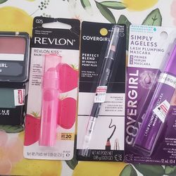 New Makeup Bundle (5)