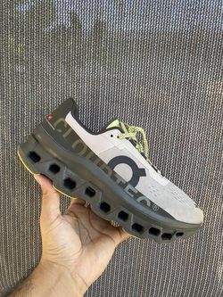 On Running Cloudmonster 'Fossil Magnet