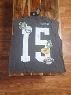 Darc Sport Men's "Renowned" Premium Vintage Box Cut Muscle Tee. Size Large