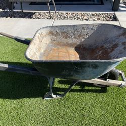 Jackson 6 Cubic Foot Wheelbarrow 