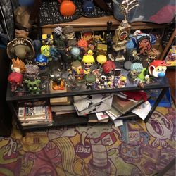 Glass Coffee Table. Small Side Table Included 