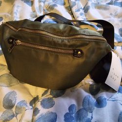 Fanny Pack / Belted Purse NWT OBO