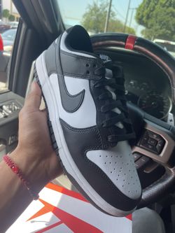 Nike Dunk Low Panda 