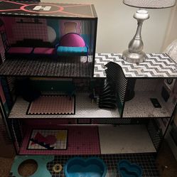 Doll House 