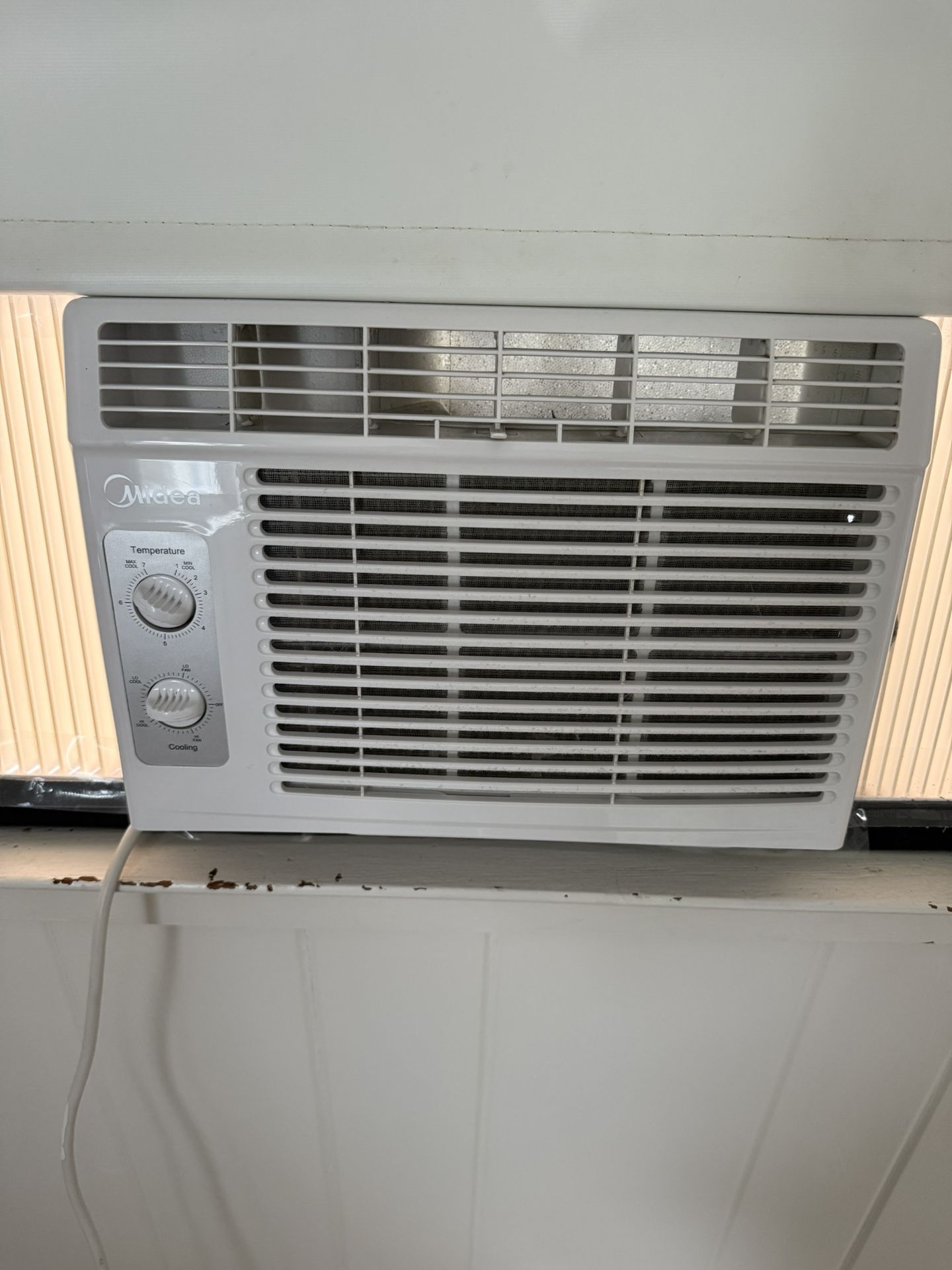 5,000 BTU Air Conditioner 