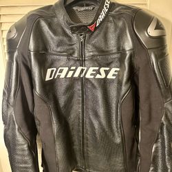 Dainese Avro 4 Men’s Leather Jacket 