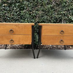 Pair of Mid Century Modern Style Nightstands/Side Table