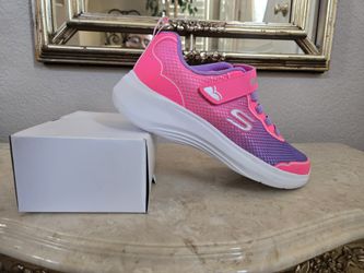 Sketchers Girl's Shoes Size 2