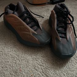 Men’s Shoes Size 9 