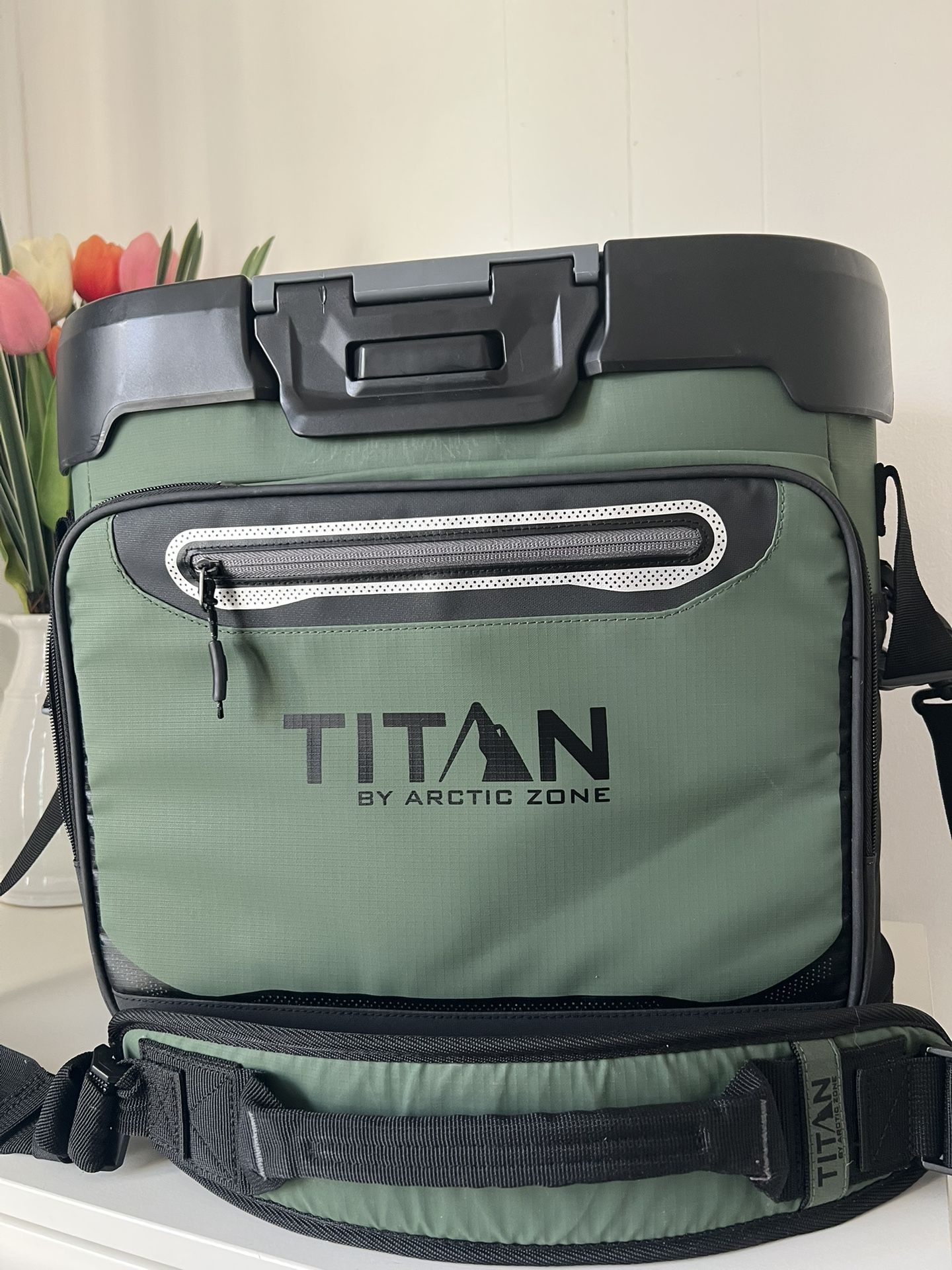 Titan 36-can Zipperless Cooler