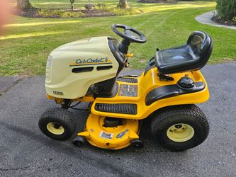 Cub Cadet LT1018Hydrostatic 18.5HP 42" Cut Riding Lawn Mower