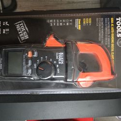 Klein Tools CL600 With Carrying Case 