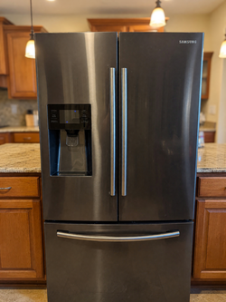 Samsung RF263BEAESG Free-Standing Household Refrigerator 2016 in good condition