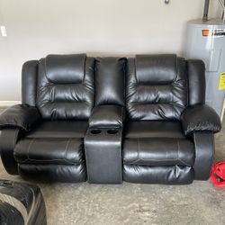 Black Leather Couches 