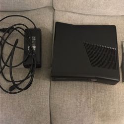 Xbox 360 Slim 