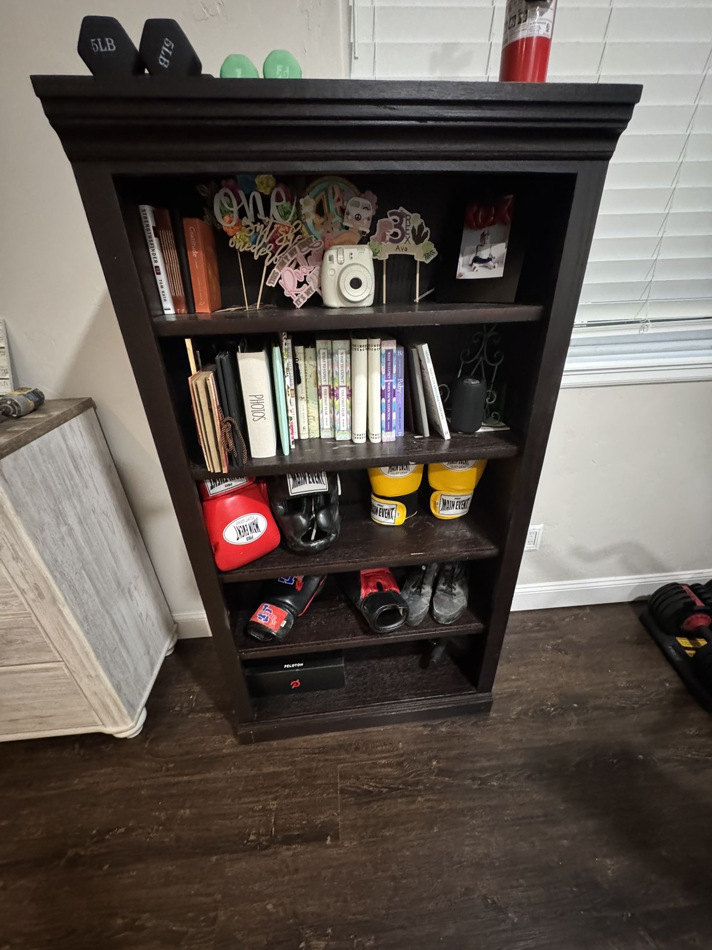 Book Shelf 