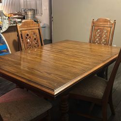 Dining Room Table and Chairs 