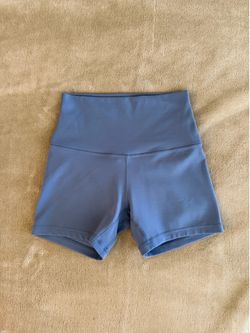 New Lululemon Align high rise shorts 4” size 4
