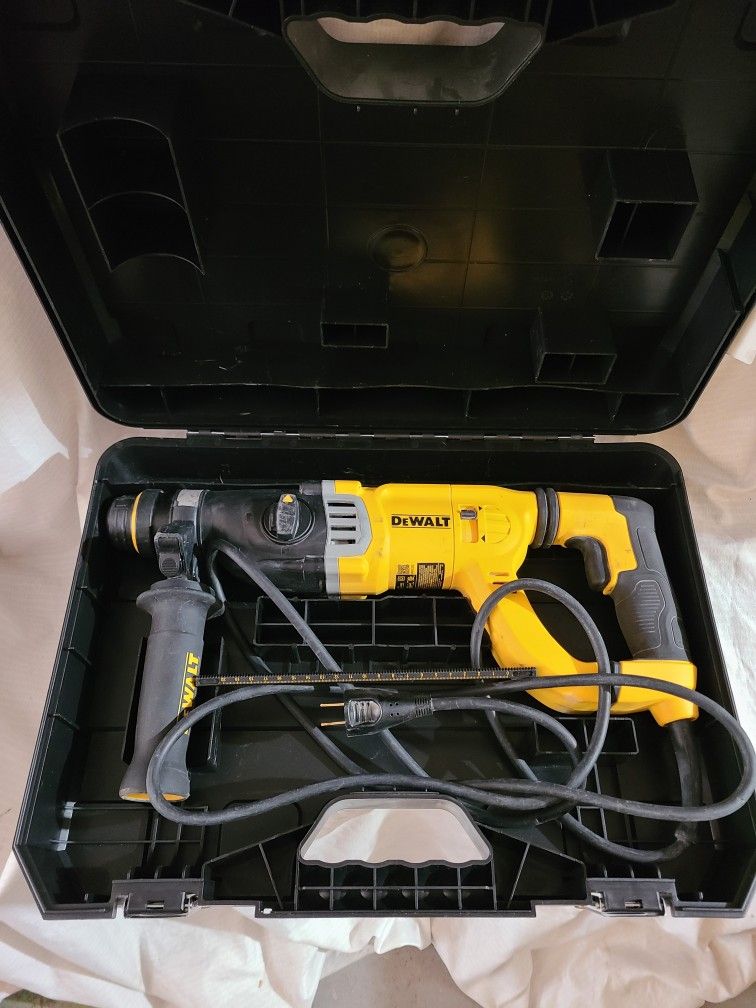 Dewalt 8.5AH 1-1/8in SDS PLUS ROTARY HAMMER DRILL 