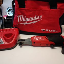 New Milwaukee M12 Ratchet Wrench Set 