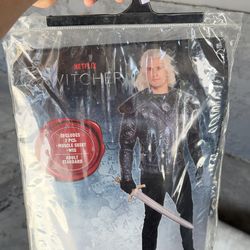 Doctor Strange and The Witcher COSTUMES!