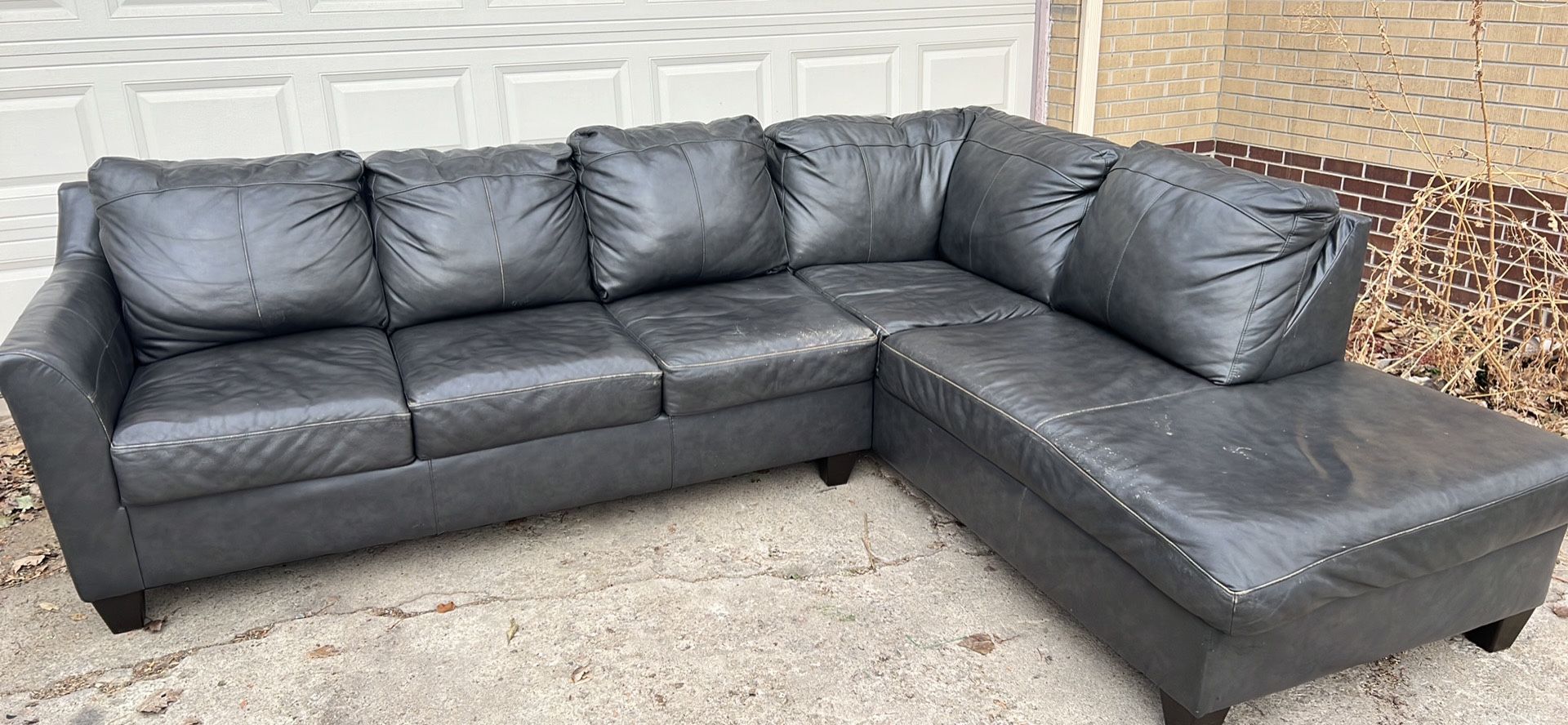 Free Delivery Gray Leather L Sectional Sofa for Sale in Denver, CO