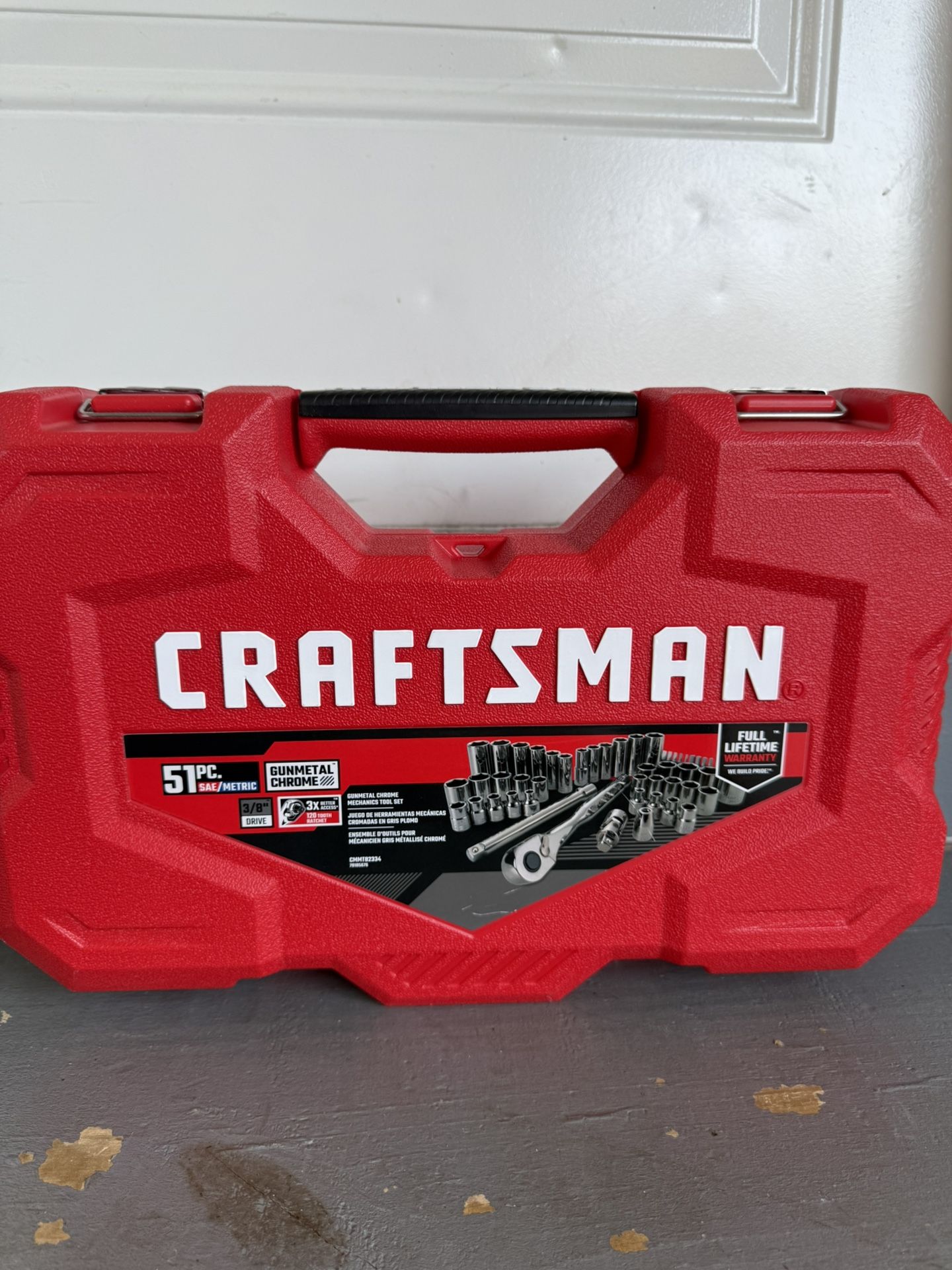 Craftsman 51-Piece Socket Set with Storage Case, SAE/ Metric Mechanics Tool Set (CMMT82334L)