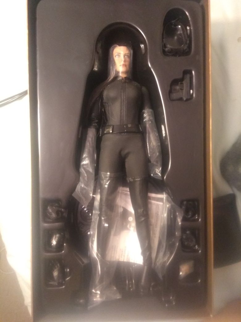 Hot Toys Figure Catwoman The Dark Knight Rises