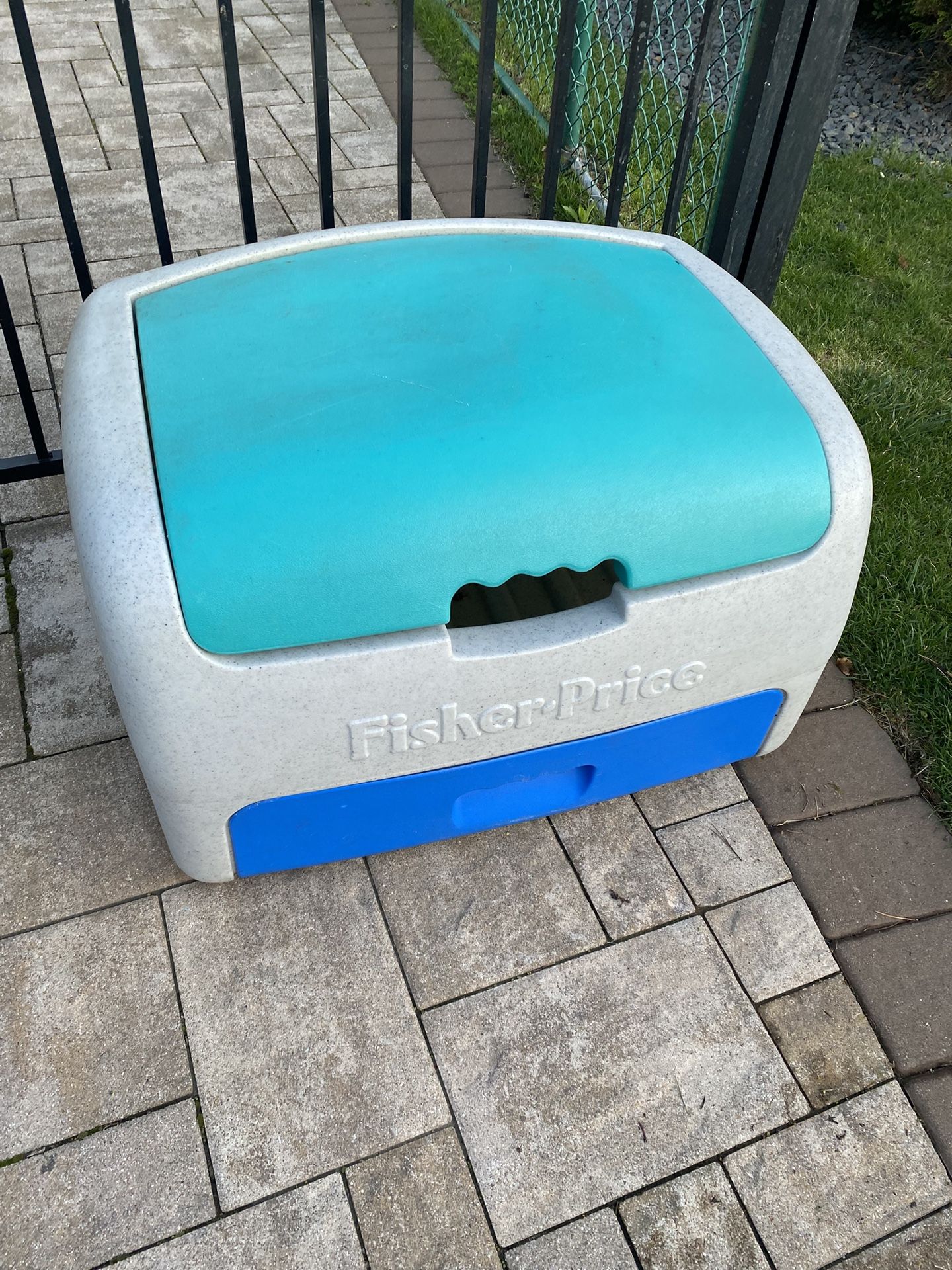 Fisher-Price toy box vintage needs cleaning