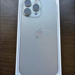 Iphone 16 Pro Max 256gb Titanium Unlocked to all Carriers