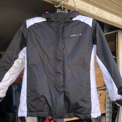 Swiss Tech Girls’ Jacket, Size medium 7-8, black and white with pink Lining