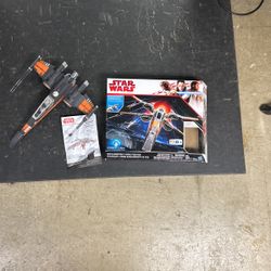 Star Wars Poe’s Boosted X-Wing Fighter 