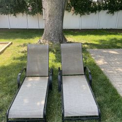Lounge Chairs 